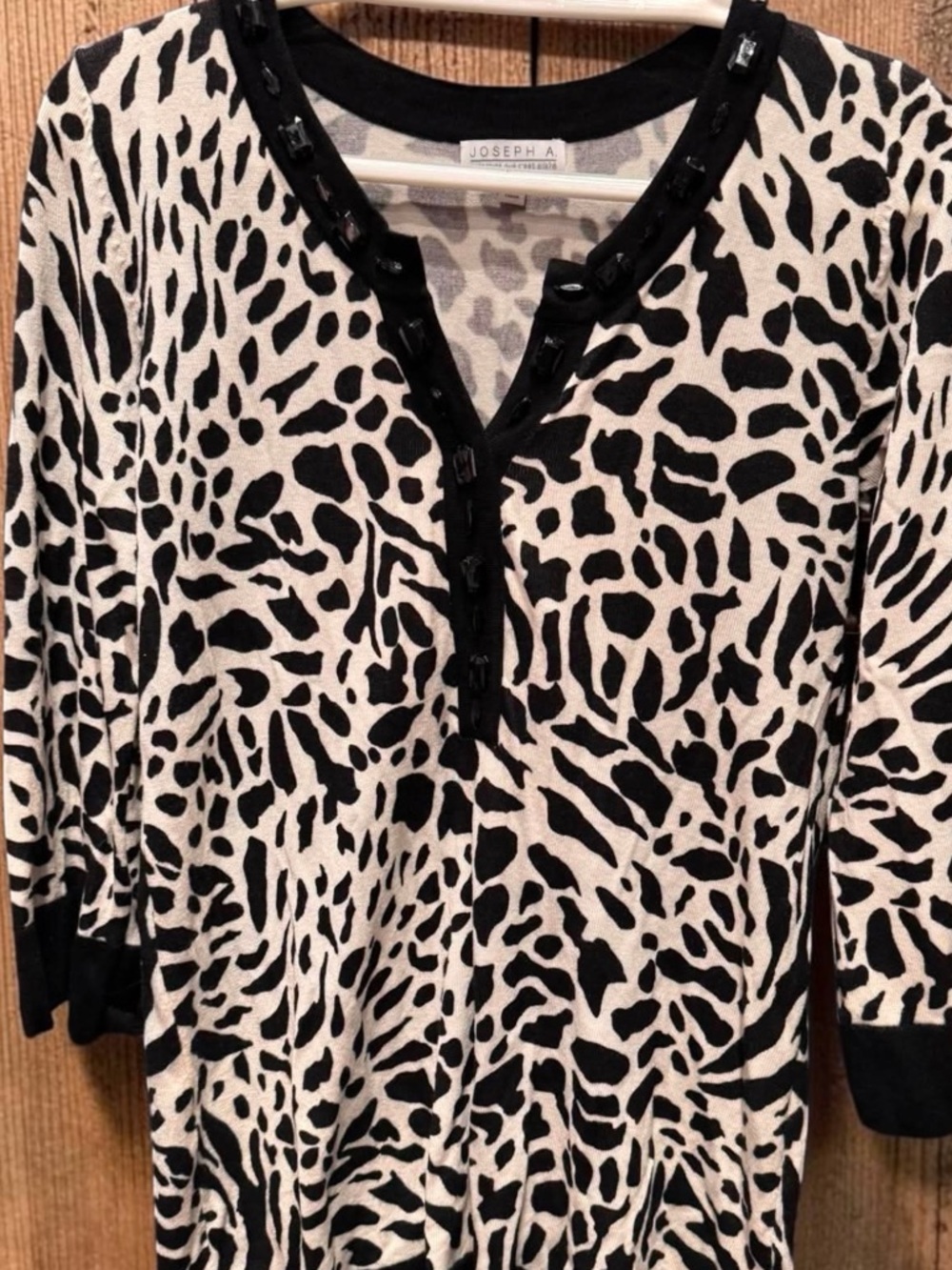 Joseph A Black & White Animal Print Knit Top MEDIUM - Picture 6 of 7